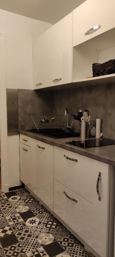 Le Barbatre Apartment Реймс Екстериор снимка